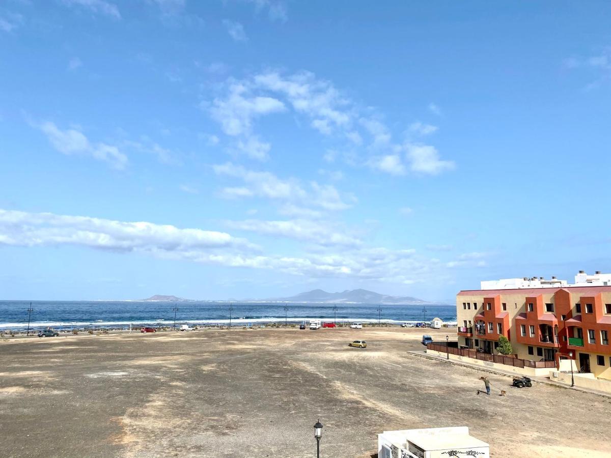 Modern Apartment With Sea Views In 코라레호 외부 사진